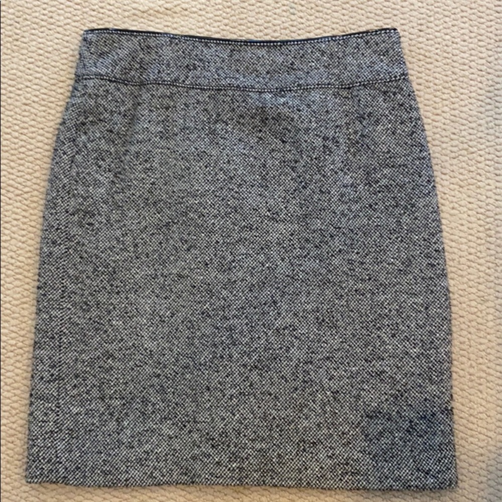Black and white wool Banana Republic skirt